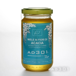 Miele ai fiori di Acacia all'olio essenziale di Anice da Agricoltura Biologica